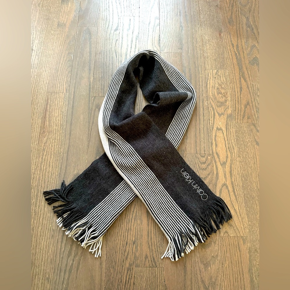 Multi Colored Men Scarf. Calvin Klein. NEW. Tag still intact.